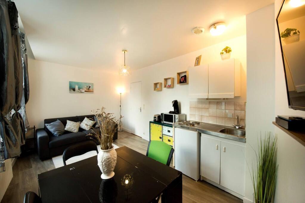 Le Castille Centre Gare Wifi Et Parking Gratuit Apartment Amiens Luaran gambar