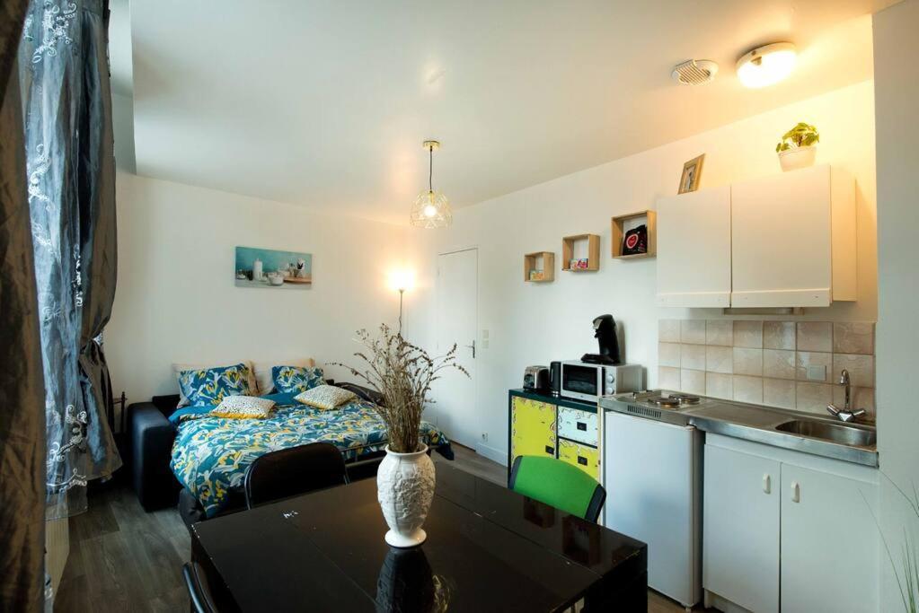 Le Castille Centre Gare Wifi Et Parking Gratuit Apartment Amiens Luaran gambar